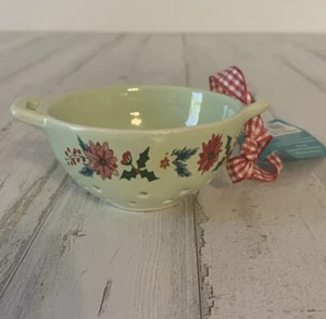 🎄 Pioneer Woman Retro Holiday Floral Colander Christmas Tree Ornament - Picture 1 of 1