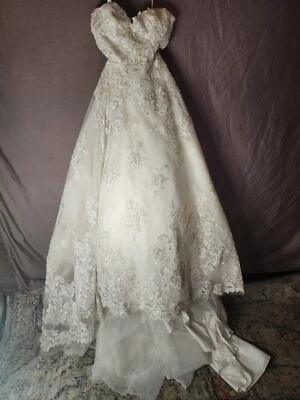 Bliss Monique Lhuillier Wedding Dress - Image 1 of 4