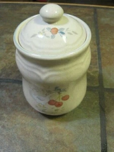 INTERNATIONAL CHINA ~ MARMALADE ~ 5" TEA CANISTER, WITH LID ~ EUC - Picture 1 of 5