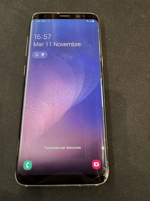 Samsung Galaxy S8 silver - Funzionante usato poco - display rotto in angolo - Immagine 1 di 4