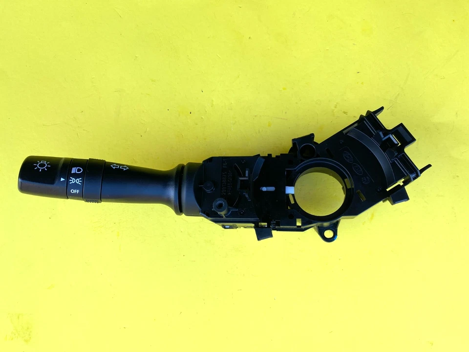 GENUINE 2014-2017 KIA RIO HEADLIGHT TURN SIGNAL CONTROL SWITCH OEM 299138875 Foto 1 de 4