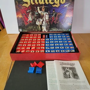Stratego Board Game 1999 by Milton Bradley Complete in Very Good Condition - Picture 1 of 7