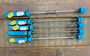 Vintage Anodized Quick Release BLUE/TEAL 135mm R - Picture 1 of 4