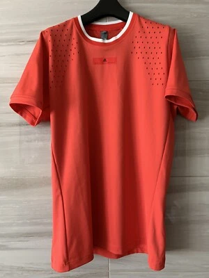 Camiseta Adidas By Stella McCartney Masculina Court Vermelha EJ5577 Tamanho M Manga Excelente Estado Usado - Imagem 1 de 4