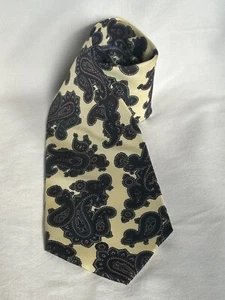 Vintage Bert Pulitzer All Silk Made In USA Light Yellow Paisley Necktie - Picture 1 of 5