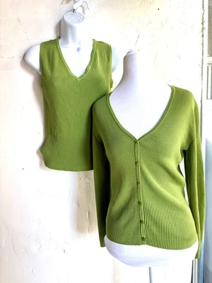 Nuevo sin etiquetas Conjunto de suéter y camiseta sin mangas Style & Co. Petite M verde acanalado elástico Foto 1 de 4