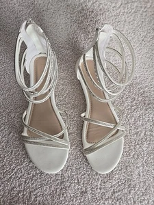 DREAM PAIRS Women's Weitz White Rhinestone Low Wedge Gladiator Sandals Size 8 - Picture 1 of 16