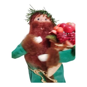 Byer’s Choice Caroler “Spirit of Xmas Present” 1988 1st Ed Missing Cup - Picture 1 of 8