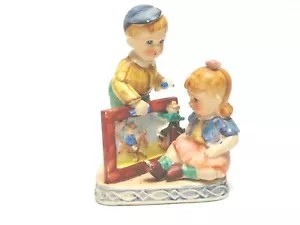 KERAMIK KLEINER JUNGE UND KLEINES MÄDCHEN - Bild 1 von 4