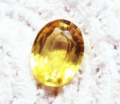 Yellow Sapphire Oval Shape 8.90 Ct Certified Loose Gemstones With Free Gift - Image 1 of 4