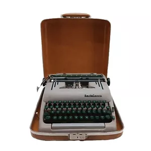 VTG Smith Corona Silent - Super Portable Typewriter Green Keys w/ Brown Case - Picture 1 of 16