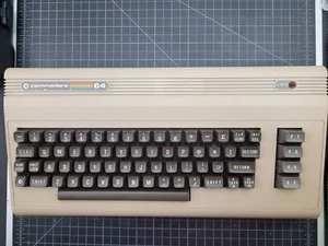 Commodore 64 Works/Tested - Board 250407 - Includes Configurable SID SIDKick - Photo 1/7