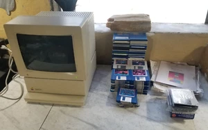 Vintage Apple IIGS Computer AppleColor Monitor A2M6014 w/ Tons of Games Untested - Picture 1 of 17