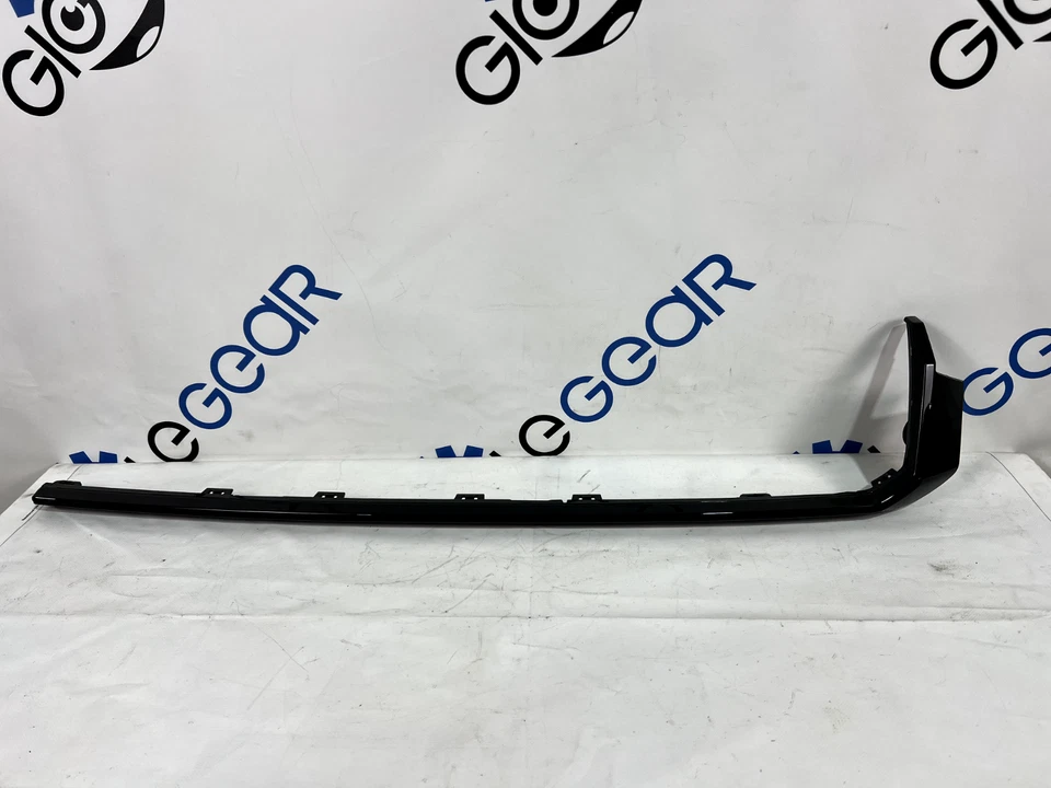 🔵 TIRA DE PARACHOQUES TRASERO IZQUIERDO BMW M4 2021 FABRICANTE ORIGINAL 🔵 Foto 1 de 4