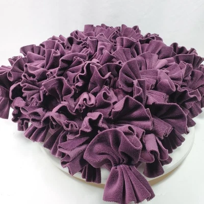 Almohada con volantes púrpura profundo MUY SUAVE 15x15 pulgadas Foto 1 de 4