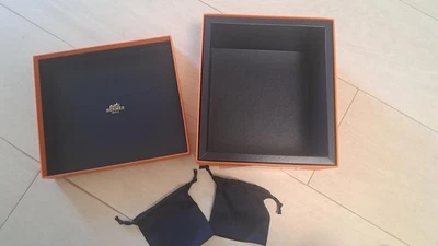 Auténtico Hermes Roulis Mini Caja Vacía Azul con Bolsa para el Polvo Sedoso - Defecto Foto 1 de 4