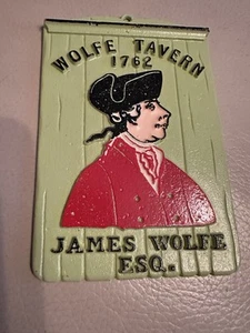 Vintage 1960er Blechschild Reproduktion von Kolonial 1762 Wolfe Tavern James Wolfe ESQ - Bild 1 von 7