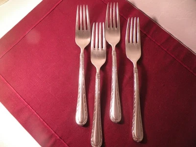 Set Of 4 Oneida MERLOT Dinner Forks Stainless 18/10 Flatware Silverware 8" - Image 1 of 4
