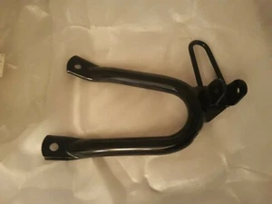 Support De Repose-Pied Arrière Gauche D'origine Yamaha 3HE-2741L-00 FZR600 - Picture 1 of 2