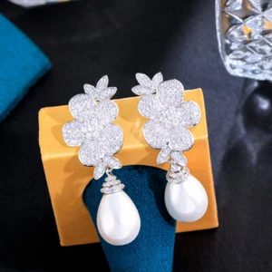 Pendientes de perlas colgantes largas colgantes de flor grande blanca para mujer joyería de compromiso - Imagen 1 de 8