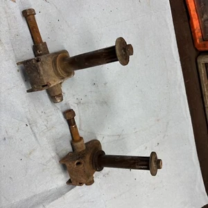 1981 Arctic Cat El Tigre 5000 500cc  F/A  Vintage Snowmobile Ski Spindles Good - Picture 1 of 5