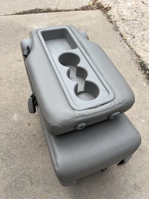 2011-2017 HONDA ODYSSEY 2-Й РЯД КОЖАНЫЙ ЦЕНТР ПОДПРЫГИВАЕТ СИДЕНЬЕ СЕРЫЙ OEM - Изображение 1 из 4