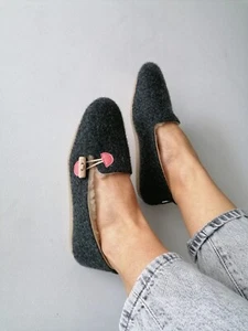 Pantuflas de bailarina de grafito con detalles rosados - Imagen 1 de 4