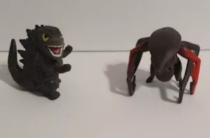 2er Set Godzilla Muto Chibi Figuren Legendary Bandai 2014 Godzilla #39502 - Bild 1 von 4