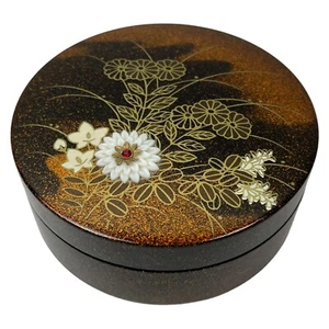 Round Trinket Box Raised Floral Design Plastic Asian Japanese Design 4.75" - Picture 1 of 9