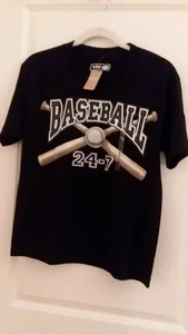 Neu mit Etikett Urban Pipeline Up schwarz Baumwolle S/S BASEBALL 24-7 Shirt Jungen L - Bild 1 von 3