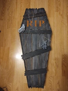 Halloween Prop RIP Coffin - Picture 1 of 6
