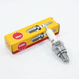 NGK Spark Plug for Holden Astra 1.8i Sedan Hatchback 1998-2000 - Picture 1 of 1