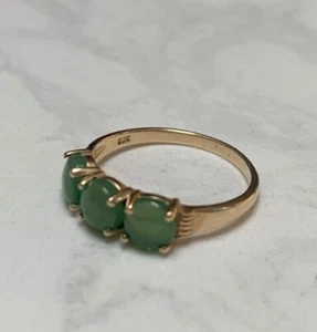 Pre-loved 10K Gold 3 Chrysoprase Essex International Ring Size 5.75 - Picture 1 of 11