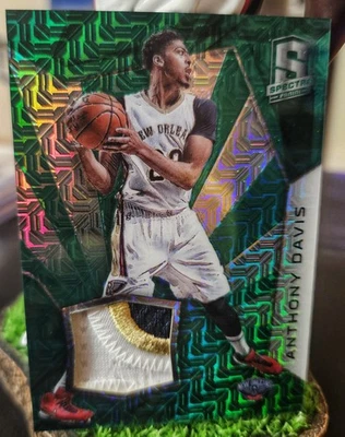 2015-16 Spectra Swatches Anthony Davis #41 Green Prizm 5/5, Tri-Color (MEM) - Image 1 of 2