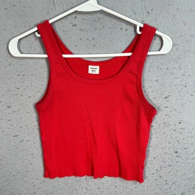 Camiseta sin mangas corta Sunday Best roja de algodón acanalado para mujer talla pequeña Foto 1 de 4