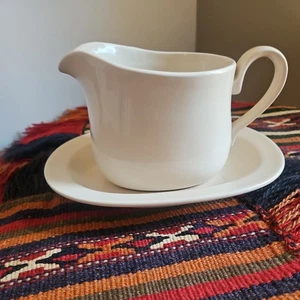 Vintage Corning Gravy Boat & Underplate USED - Picture 1 of 6