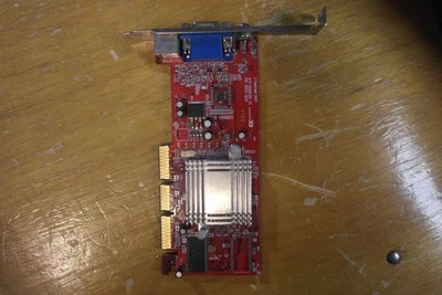 Video card connect 3D ATI Radeon 7000  32MB RCA VGA S-Video AGP Universal - Image 1 of 4