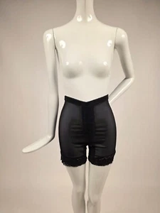 DEADSTOCK VINTAGE 1960’S BLACK LYCRA + LACE GIRDLE SHORTS W ELASTIC STRETCH - Picture 1 of 6