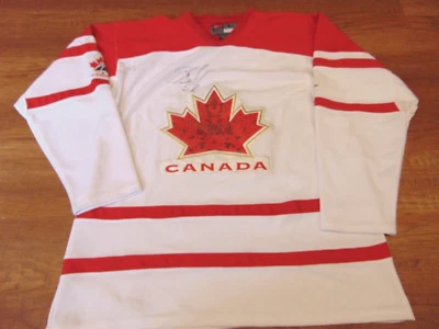 CANADA OLYMPIC HOCKEY RYAN GETZLAF SIGNED JERSEY SIZE L fight strap - Image 1 of 4