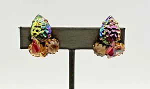 Vintage West Germany Earrings Lava Rock Peacock Glass Clip Earrings Gold Tone 1" - Picture 1 of 11