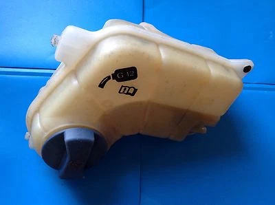 AUDI A4 B6 2001-05 BOTELLA DESBORDAMIENTO RADIADOR OEM 8E0121403 Foto 1 de 4
