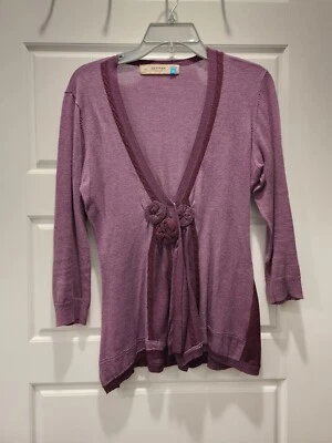 Cárdigan Sparrow for Anthropologie para mujer talla mediana púrpura con presión frontal Foto 1 de 4