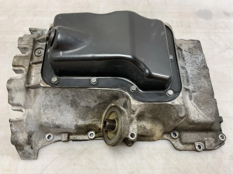 Jeep JL Wrangler OEM 2.0L Upper and Lower Oil Pan 2018-2023 046383 - Image 1 of 4