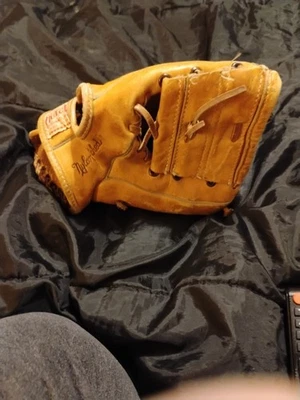 Vintage Hutch Cincinnati FR40 Vince DiMaggio Split Finger Button Back Glove - Image 1 of 4