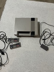 Nintendo NES Console System w/ 2 Controllers & Cables &ndash; Untested &ndash; Original