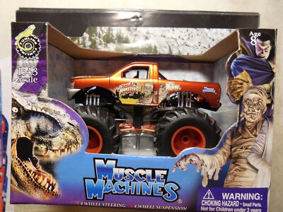 Muscle Machines UNIVERSAL STUDIOS THE MUMMY CAROLINA TRITURADORA MONSTER TRUCK NEGRO Foto 1 de 4