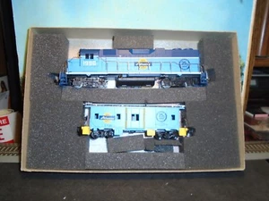 ATHEARN HO SCALE #2212 SPECIAL EDITION GP38-2 POWER & CABOOSE W/DCC - Picture 1 of 4