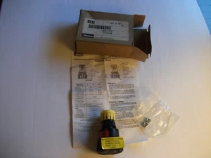 Parker 8AR113FB Regulator Pneumatic 150PSI - New Old Stock - Picture 1 of 13