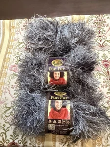 Löwenmarke Fun Fell Garn grau schwarz Lava Wimpern Menge 3 Knäuel - Bild 1 von 7