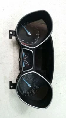 Medidor de velocímetro usado se adapta a: Ford Focus Cluster 2015 modelos de gasolina MPH SE ID F Foto 1 de 4